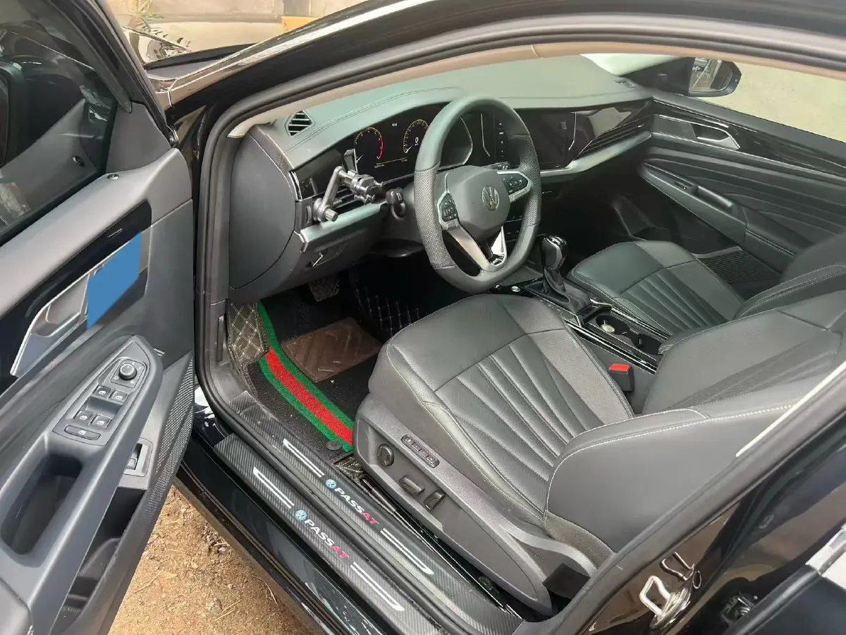 2025 Volkswagen Passat 2.0T 186HP L4 7DCT,autocango,china used car exporter,china ev exporter,chinese used car exporter,chinese used ev exporter