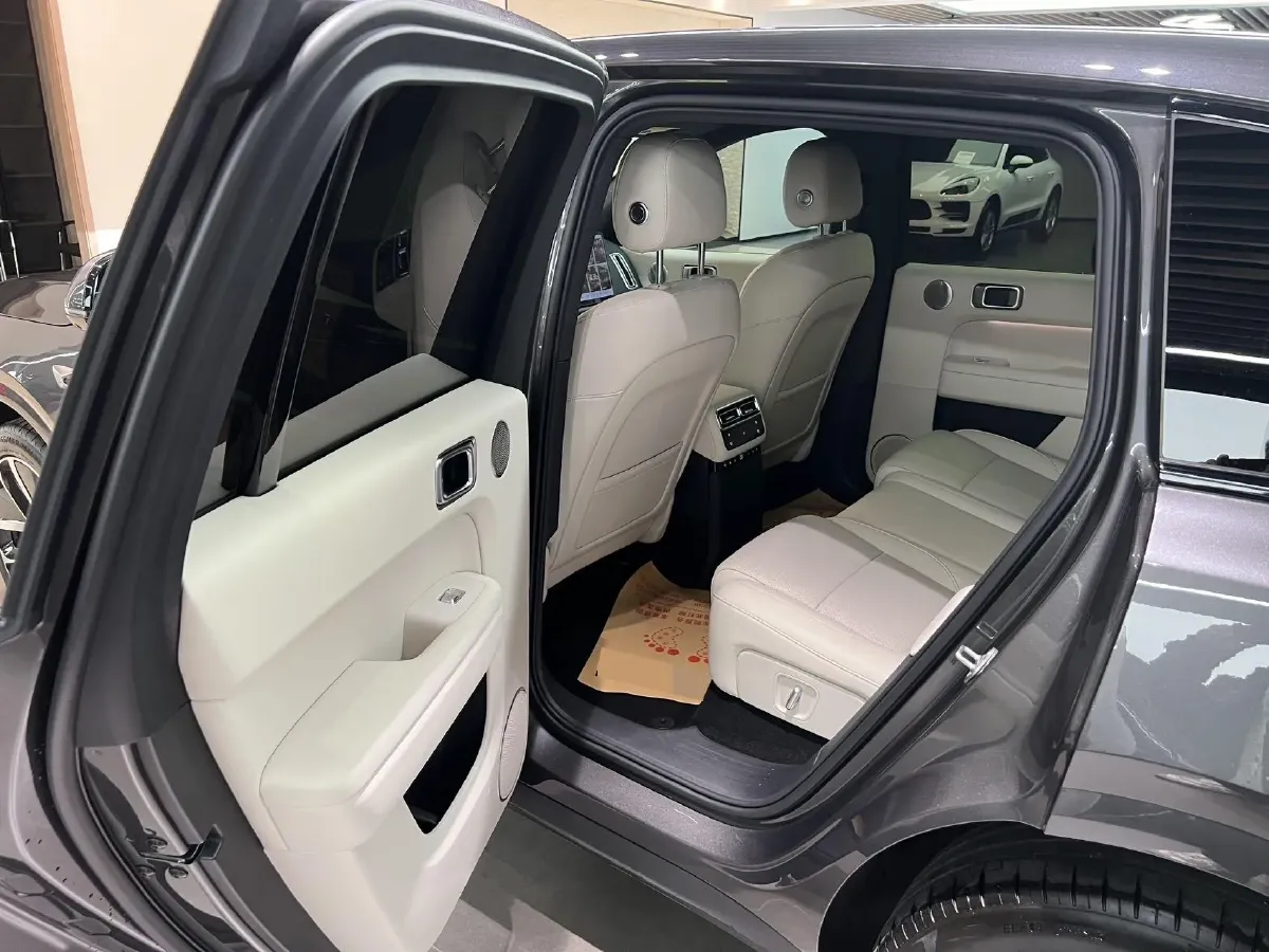 2024 Li L6 Range Extended 154HP L4 REEV 36.8KWH,autocango,china used car exporter,china ev exporter,chinese used car exporter,chinese used ev exporter