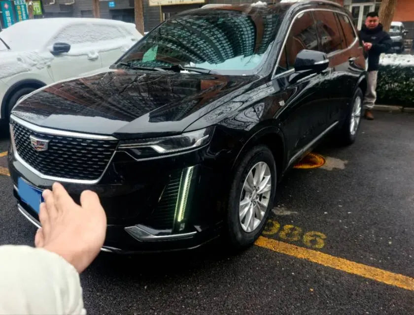 2022 Cadillac XT6 2.0T 237HP L4 9AT,autocango,china used car exporter,china ev exporter,chinese used car exporter,chinese used ev exporter