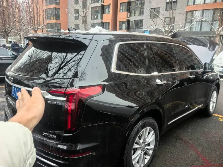 2022 Cadillac XT6 2.0T 237HP L4 9AT,autocango,china used car exporter,china ev exporter,chinese used car exporter,chinese used ev exporter