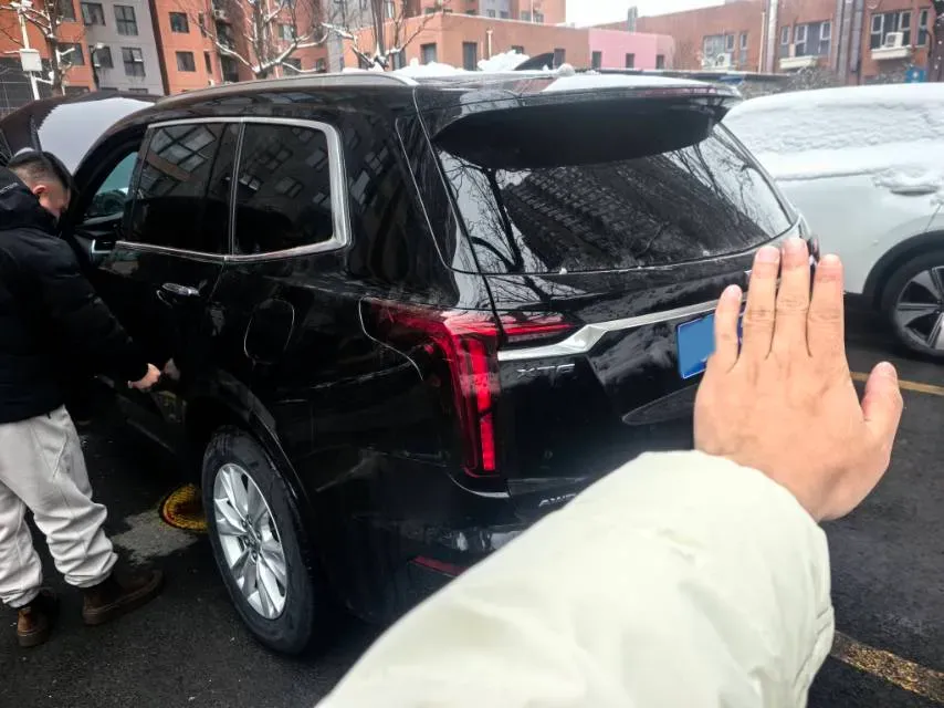 2022 Cadillac XT6 2.0T 237HP L4 9AT,autocango,china used car exporter,china ev exporter,chinese used car exporter,chinese used ev exporter