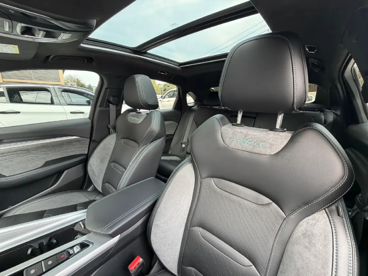 2023 Geely Preface 2.0T 190HP L4 7DCT,autocango,china used car exporter,china ev exporter,chinese used car exporter,chinese used ev exporter