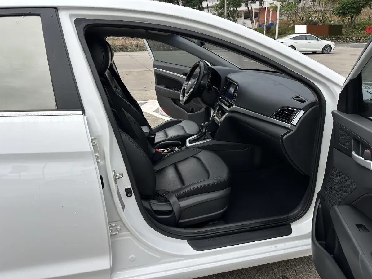 2016 Hyundai Elantra 1.6L 130HP L4 6AT,autocango,china used car exporter,china ev exporter,chinese used car exporter,chinese used ev exporter