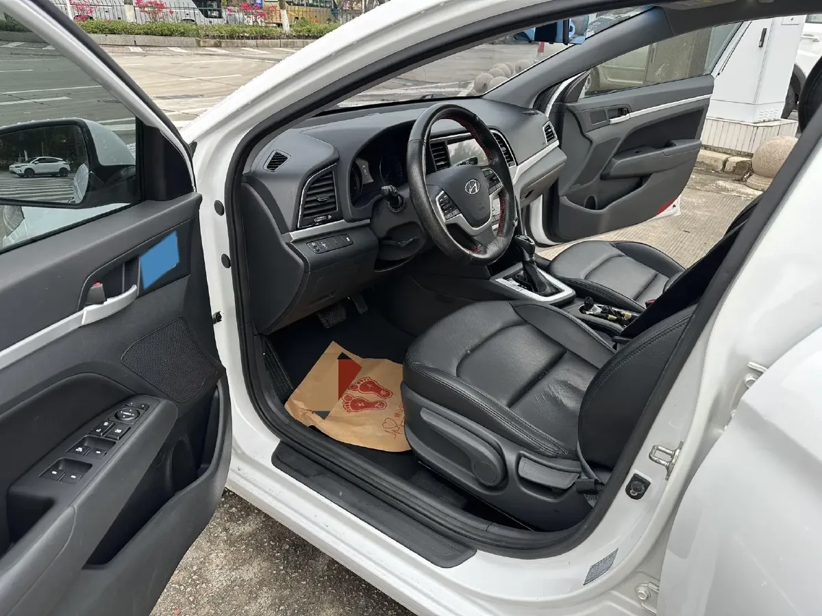 2016 Hyundai Elantra 1.6L 130HP L4 6AT,autocango,china used car exporter,china ev exporter,chinese used car exporter,chinese used ev exporter