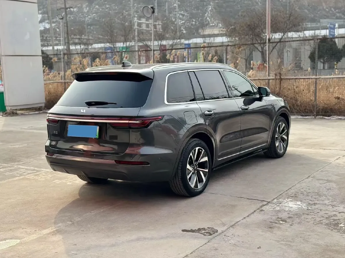 2021 Li ONE Range Extended 131HP REEV 40.5KWH,autocango,china used car exporter,china ev exporter,chinese used car exporter,chinese used ev exporter