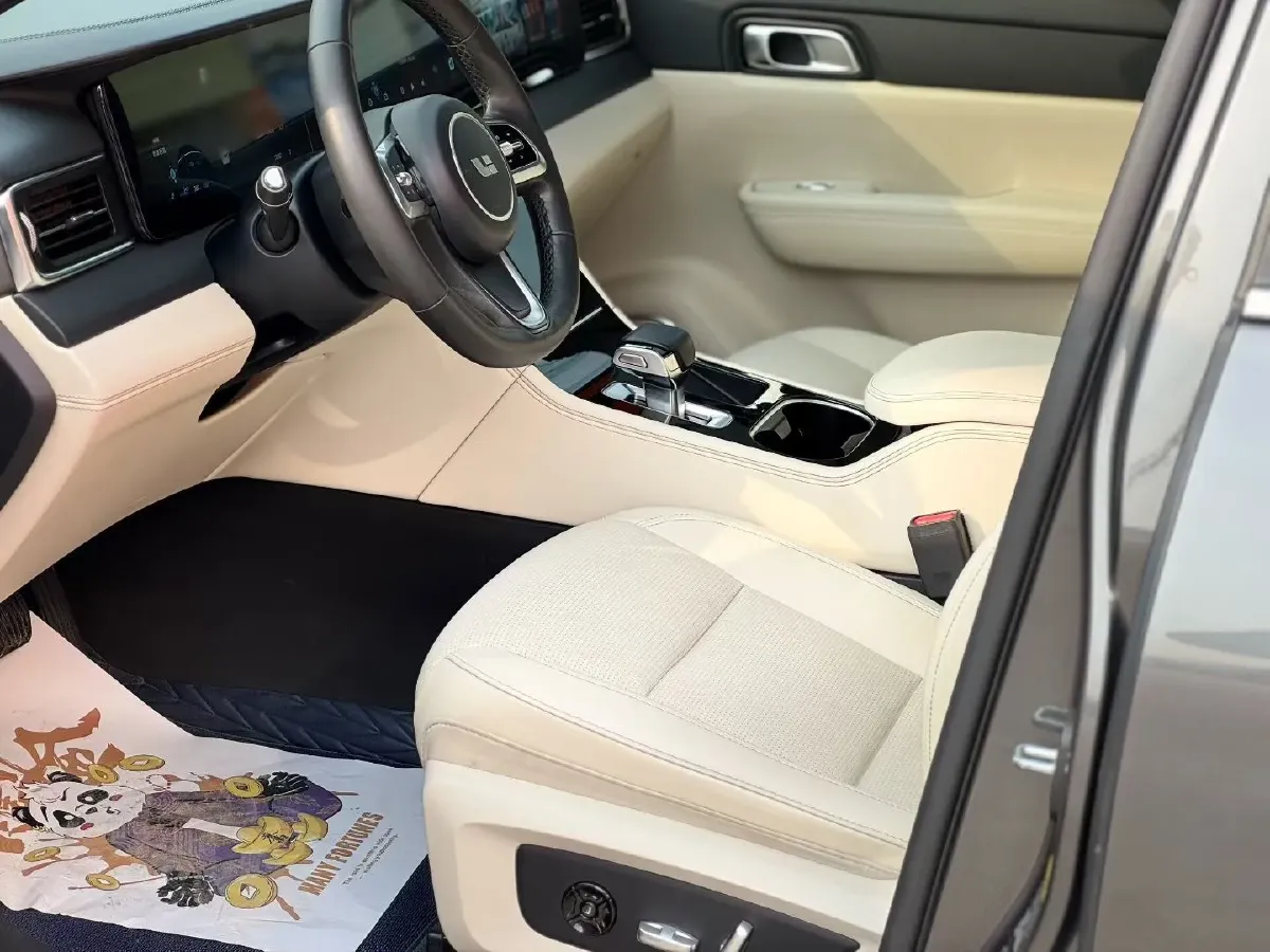 2021 Li ONE Range Extended 131HP REEV 40.5KWH,autocango,china used car exporter,china ev exporter,chinese used car exporter,chinese used ev exporter