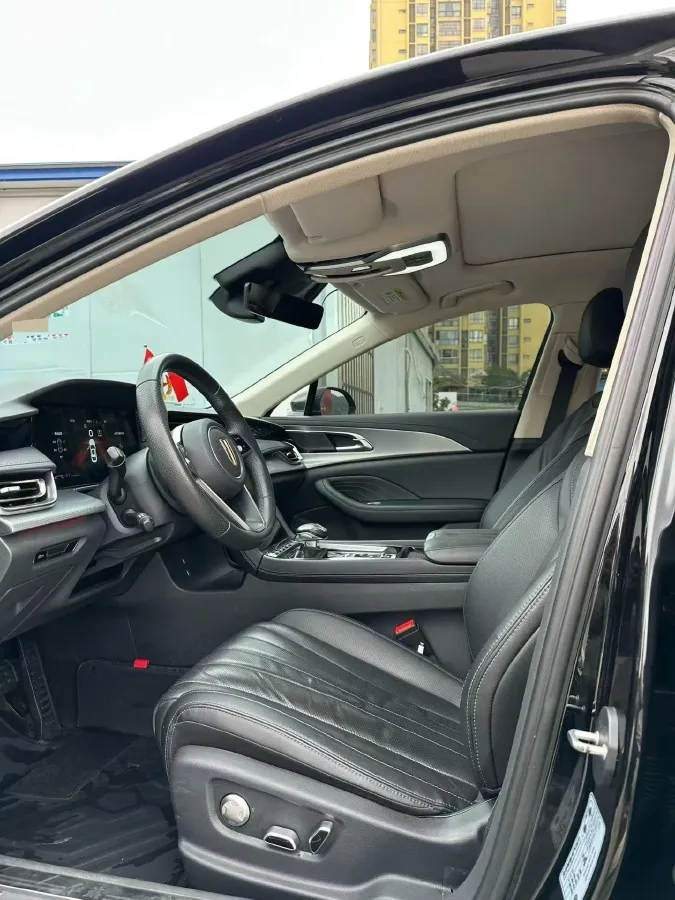 2023 HongQi H5 2.0T 224HP L4 8AT,autocango,china used car exporter,china ev exporter,chinese used car exporter,chinese used ev exporter