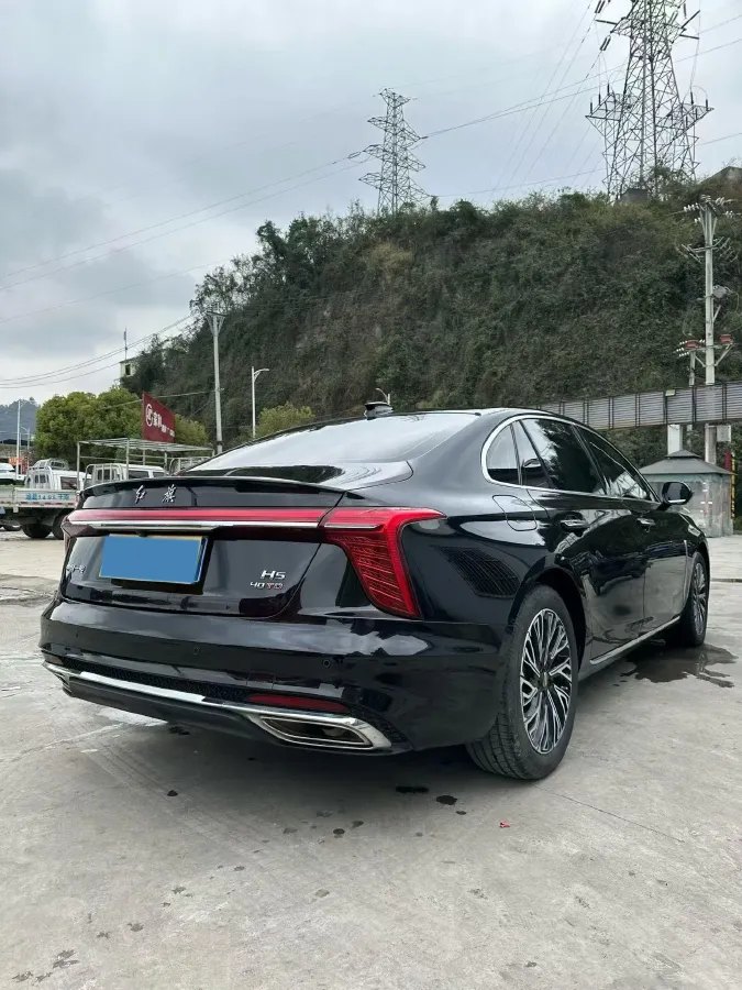 2023 HongQi H5 2.0T 224HP L4 8AT,autocango,china used car exporter,china ev exporter,chinese used car exporter,chinese used ev exporter