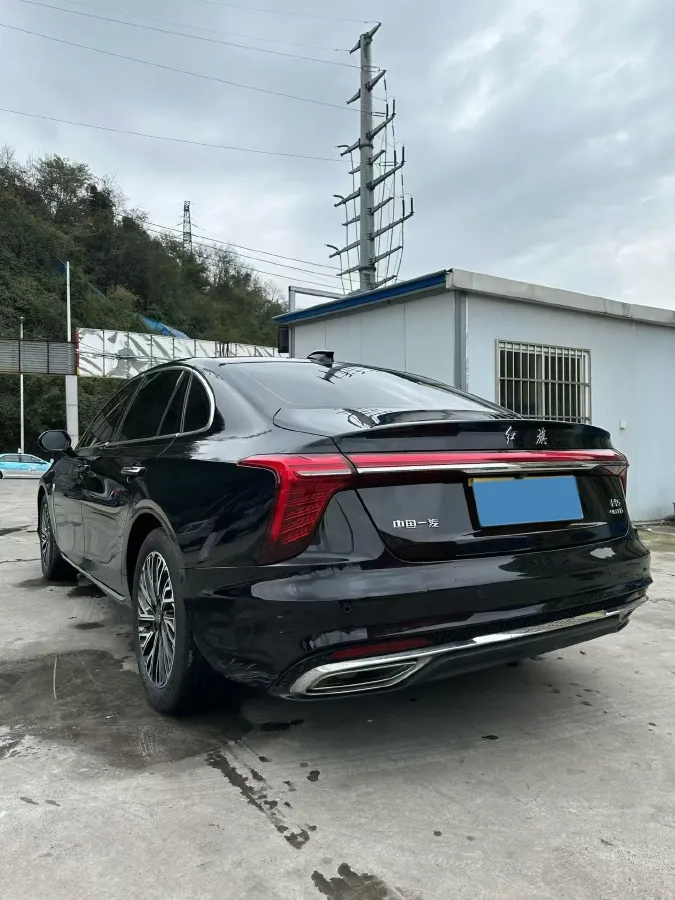 2023 HongQi H5 2.0T 224HP L4 8AT,autocango,china used car exporter,china ev exporter,chinese used car exporter,chinese used ev exporter