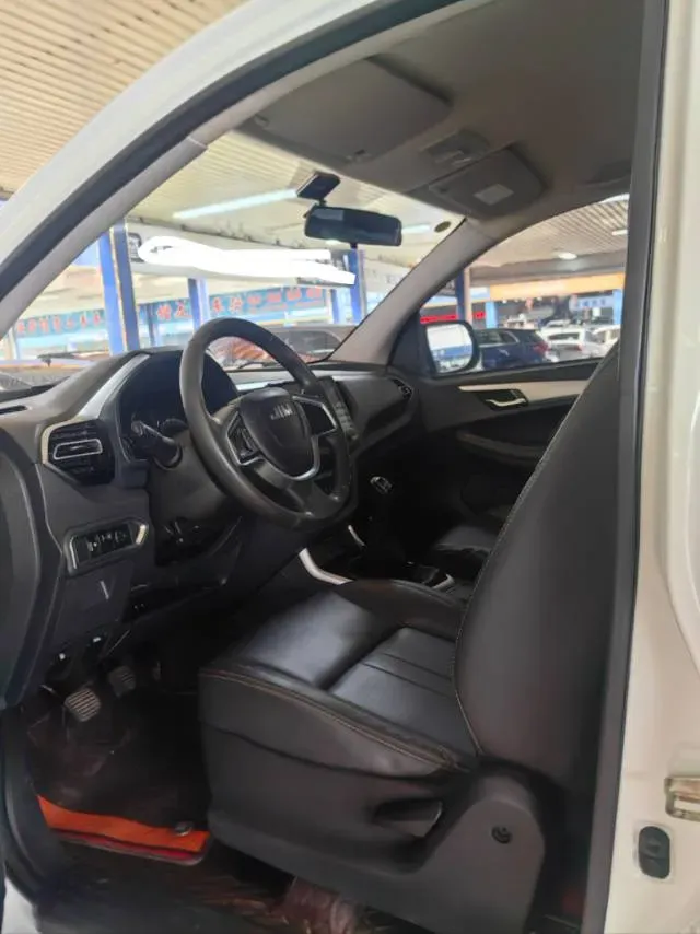 2022 Isuzu RE-MAX Jim 2.8T 120HP L4 5MT,autocango,china used car exporter,china ev exporter,chinese used car exporter,chinese used ev exporter