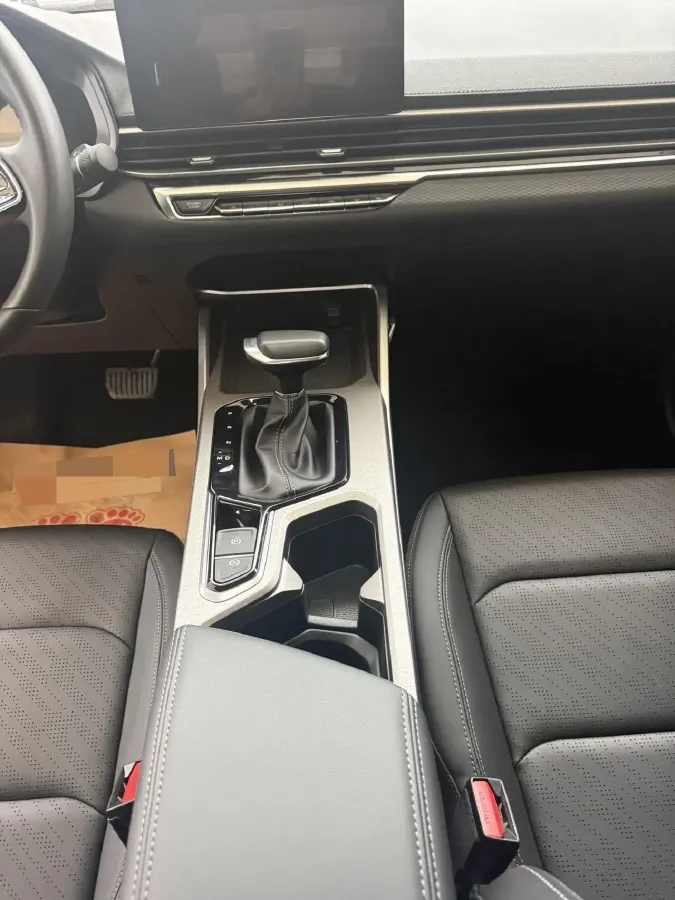 2022 Geely Emgrand 1.5L 114HP L4 CVT,autocango,china used car exporter,china ev exporter,chinese used car exporter,chinese used ev exporter