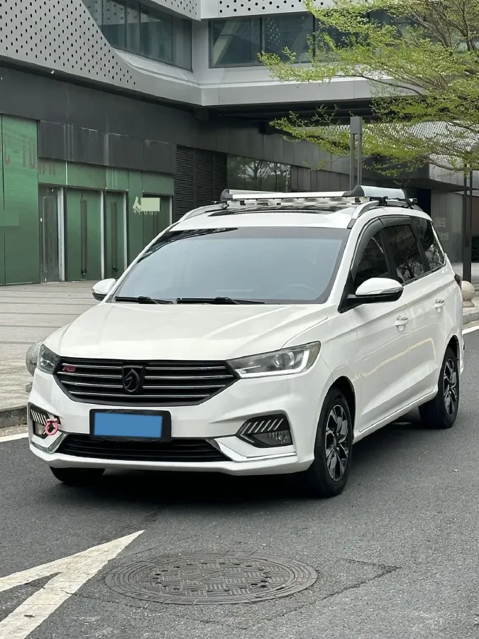 2018 BaoJun 530 1.5T 150HP L4 6MT,autocango,china used car exporter,china ev exporter,chinese used car exporter,chinese used ev exporter