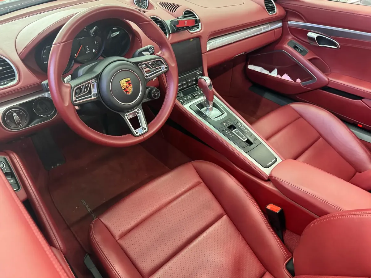 2022 Porsche 718 2.0T 250HP H4 7DCT,autocango,china used car exporter,china ev exporter,chinese used car exporter,chinese used ev exporter