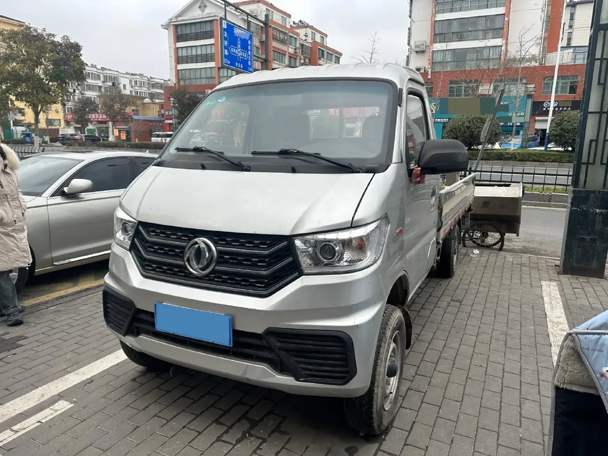 2023 WuLing RongGuang New Truck 2.0L 136HP L4 5MT,autocango,china used car exporter,china ev exporter,chinese used car exporter,chinese used ev exporter