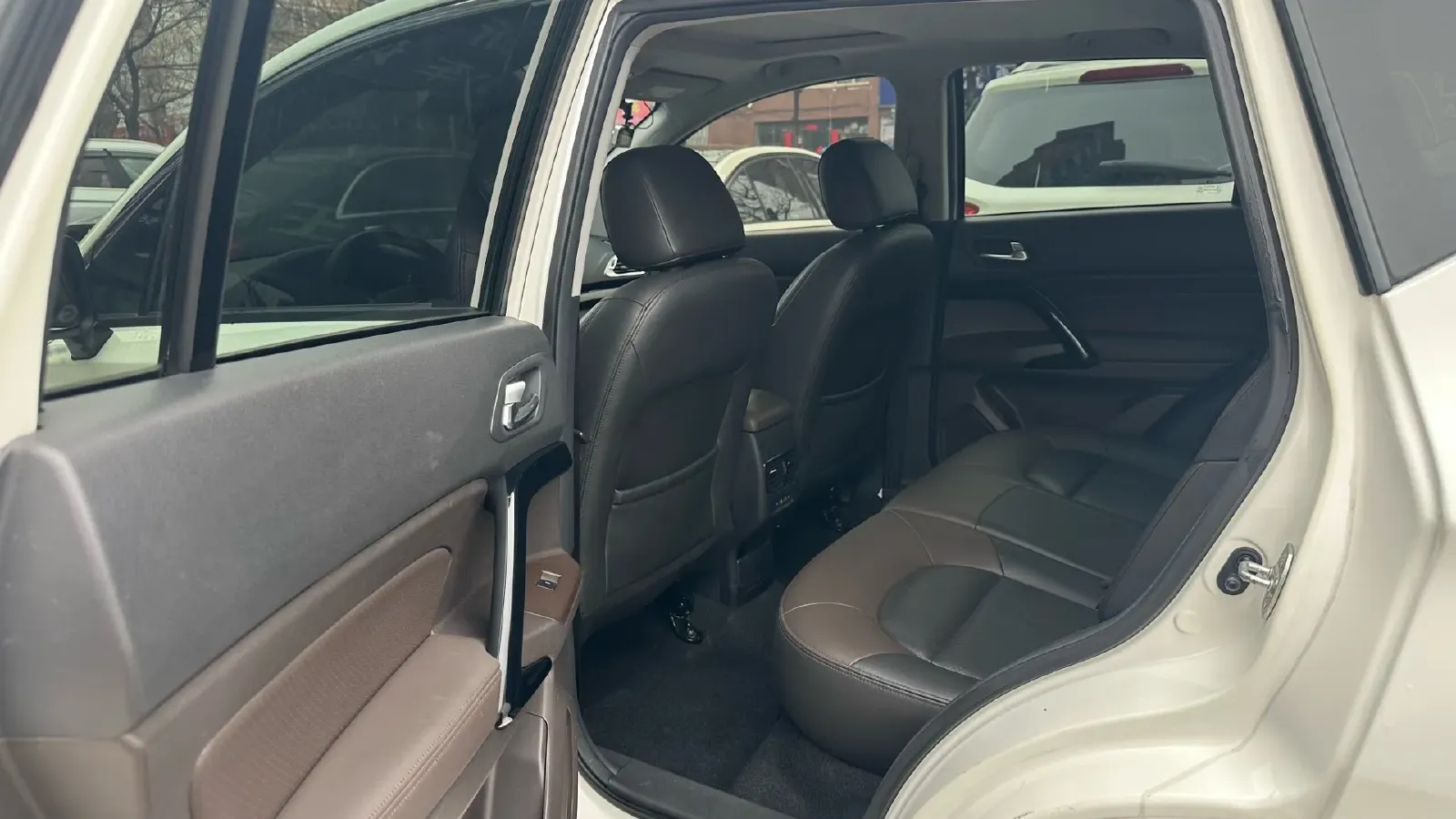 2017 GAC Trumpchi GS4 1.5T 152HP L4 5MT,autocango,china used car exporter,china ev exporter,chinese used car exporter,chinese used ev exporter