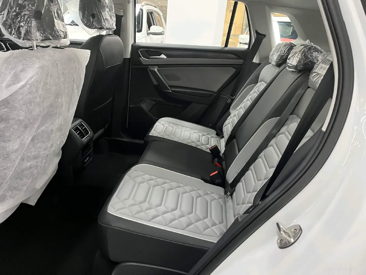 2026 Volkswagen Tayron 1.5T 160HP L4 7DCT,autocango,china used car exporter,china ev exporter,chinese used car exporter,chinese used ev exporter