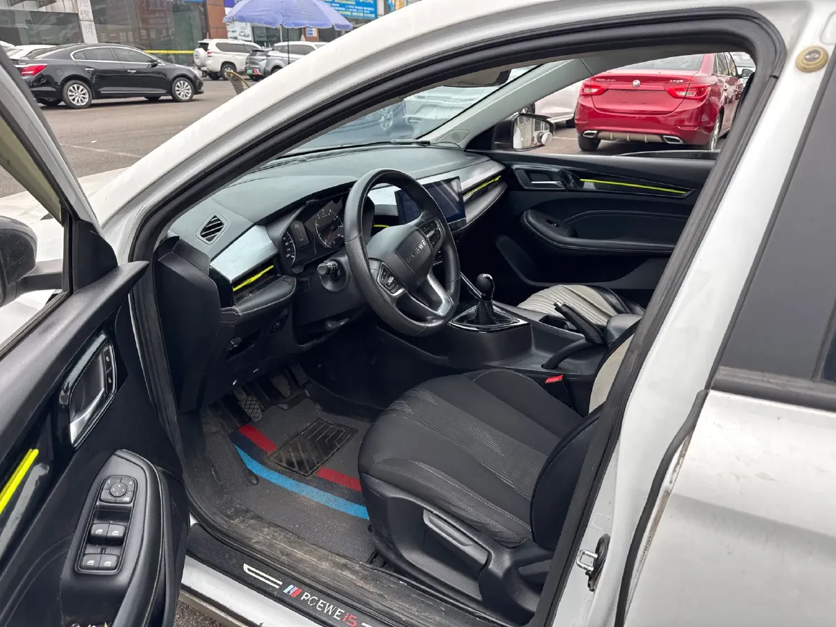 2021 Roewe i5 1.5L 120HP L4 5MT,autocango,china used car exporter,china ev exporter,chinese used car exporter,chinese used ev exporter