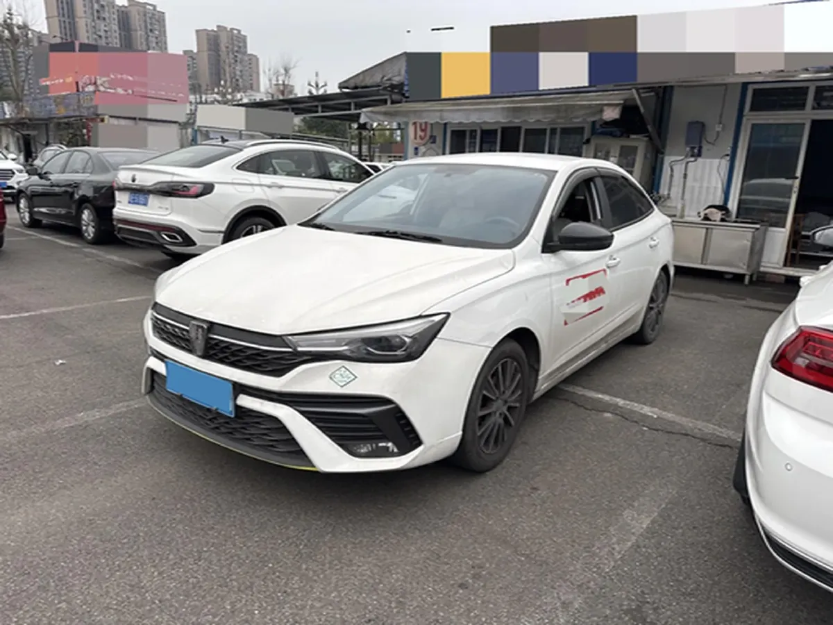 2021 Roewe i5 1.5L 120HP L4 5MT,autocango,china used car exporter,china ev exporter,chinese used car exporter,chinese used ev exporter