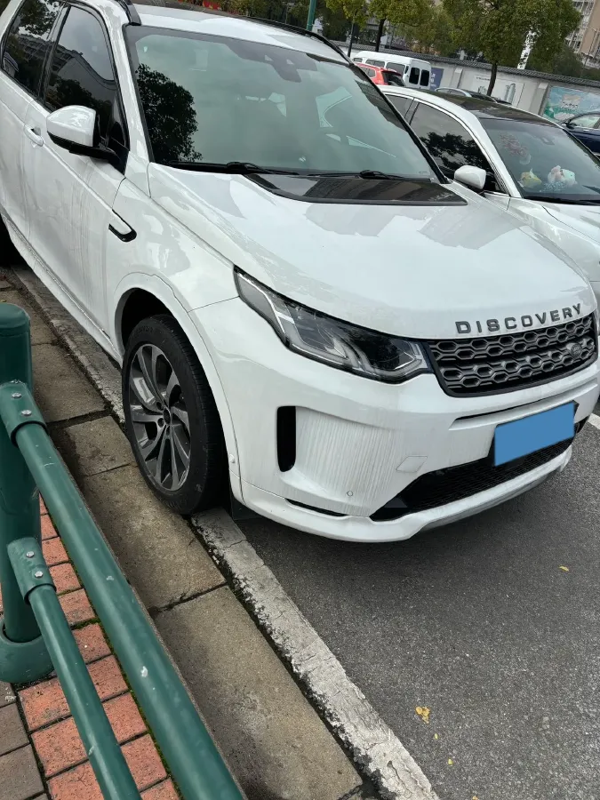 2020 Land Rover Discovery Sport 2.0T 249HP L4 9AT,autocango,china used car exporter,china ev exporter,chinese used car exporter,chinese used ev exporter