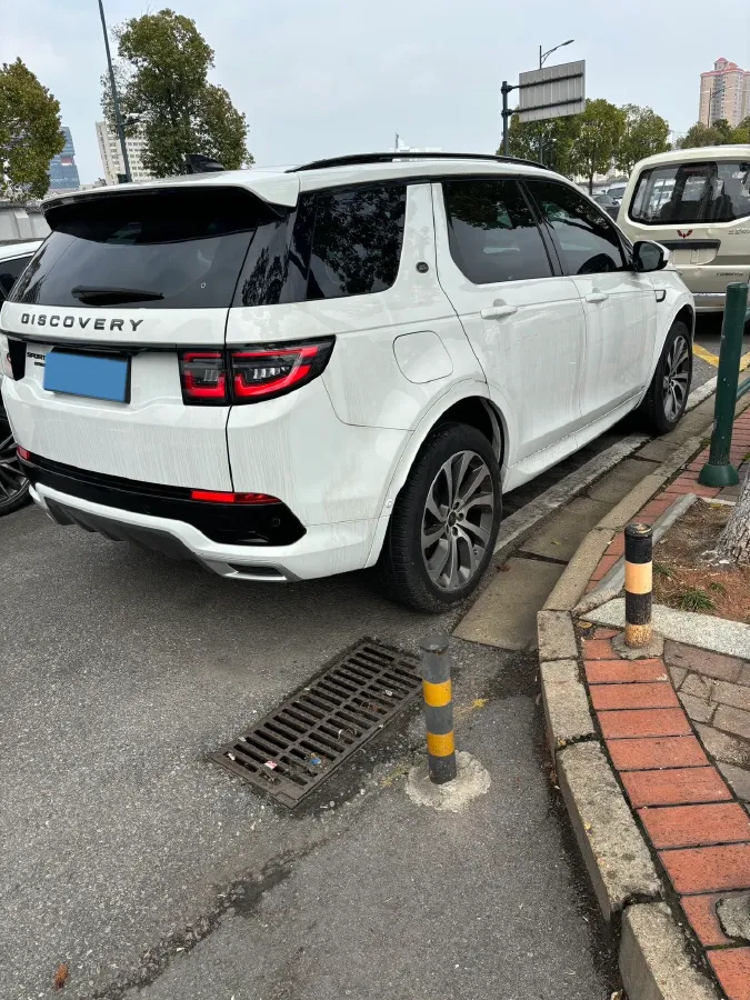 2020 Land Rover Discovery Sport 2.0T 249HP L4 9AT,autocango,china used car exporter,china ev exporter,chinese used car exporter,chinese used ev exporter