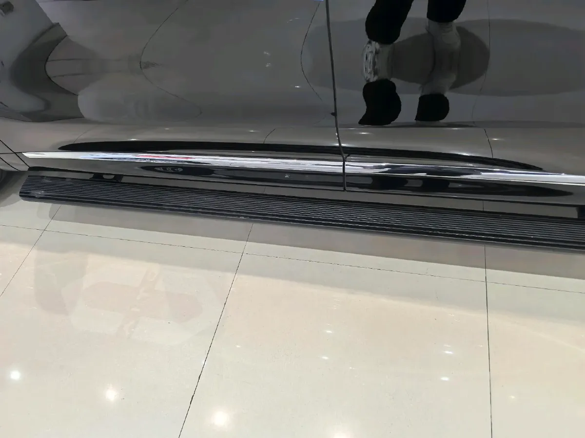 2025 AITO AITO M8 REEV 160HP REEV 53.4KWH,autocango,china used car exporter,china ev exporter,chinese used car exporter,chinese used ev exporter