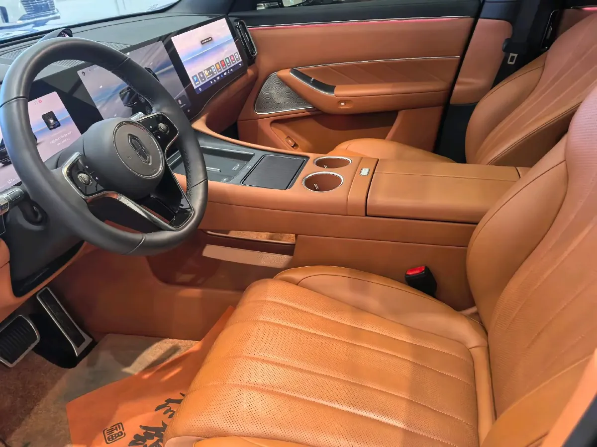 2025 AITO AITO M8 REEV 160HP REEV 53.4KWH,autocango,china used car exporter,china ev exporter,chinese used car exporter,chinese used ev exporter