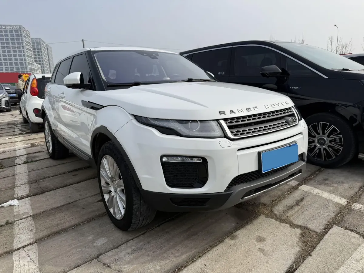 2018 Land Rover Range Rover Evoque 2.0T 241HP L4 9AT,autocango,china used car exporter,china ev exporter,chinese used car exporter,chinese used ev exporter