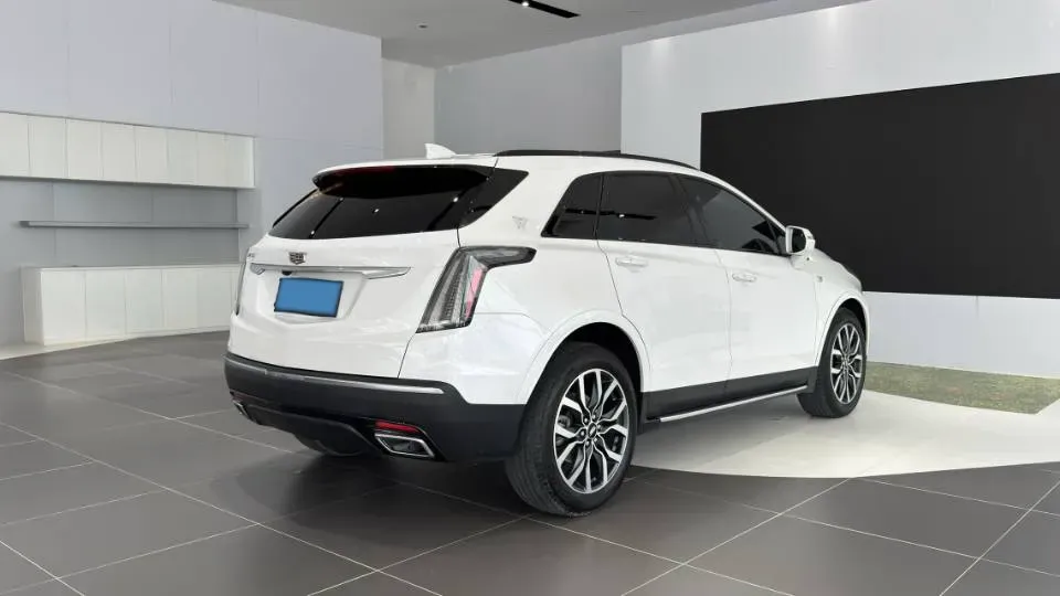 2022 Cadillac XT5 2.0T 237HP L4 9AT,autocango,china used car exporter,china ev exporter,chinese used car exporter,chinese used ev exporter
