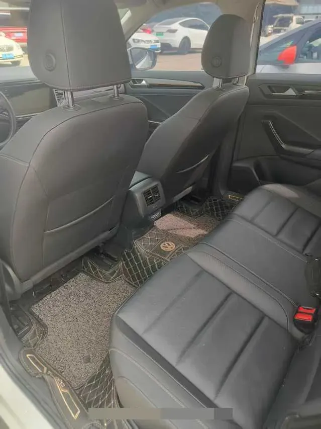 2021 Volkswagen T-Roc 1.4T 150HP L4 7DCT,autocango,china used car exporter,china ev exporter,chinese used car exporter,chinese used ev exporter