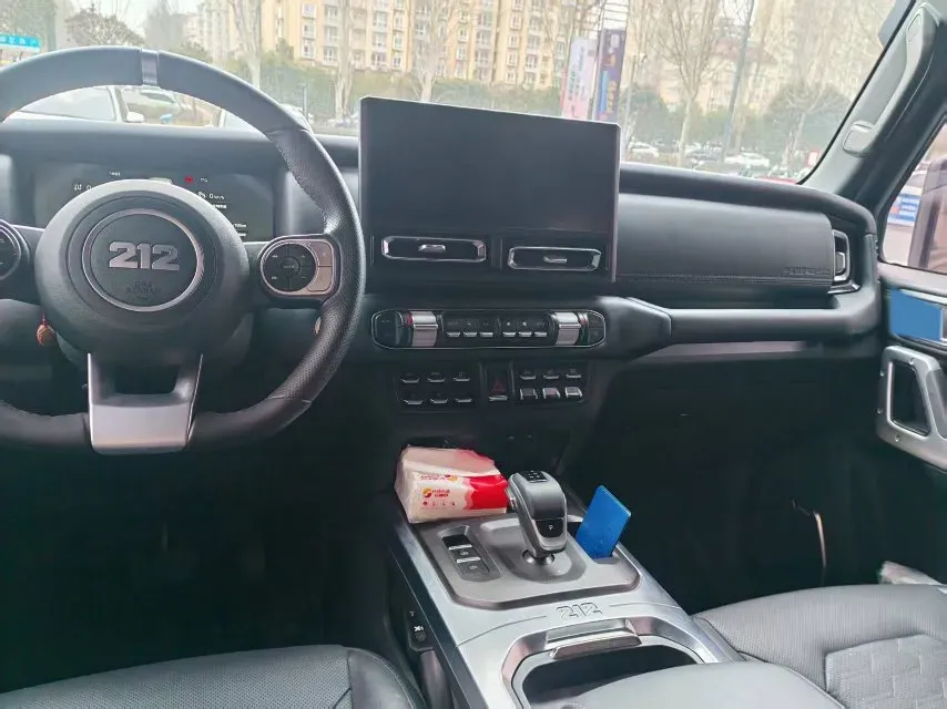 2025 212 212 T01 2.0T 252HP L4 8AT,autocango,china used car exporter,china ev exporter,chinese used car exporter,chinese used ev exporter