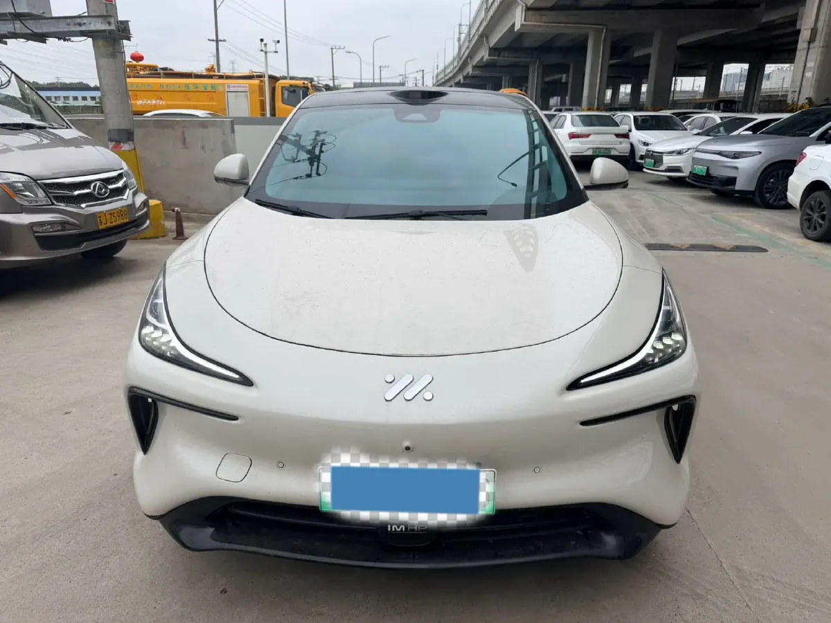 2023 IM LS6 BEV 71KWH,autocango,china used car exporter,china ev exporter,chinese used car exporter,chinese used ev exporter
