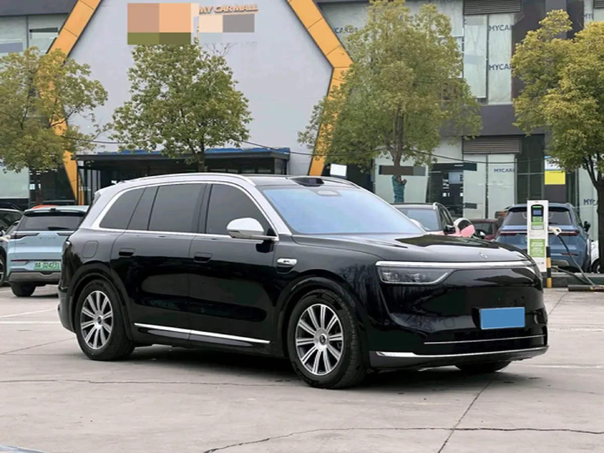 2025 AITO AITO M8 REEV 160HP REEV 53.4KWH,autocango,china used car exporter,china ev exporter,chinese used car exporter,chinese used ev exporter