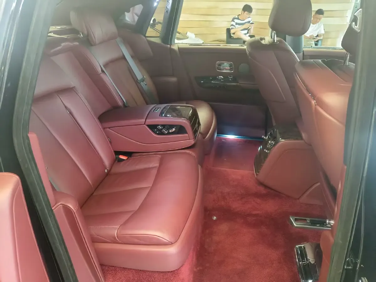 2018 Rolls-Royce Phantom 6.7T 571HP V12 8AT,autocango,china used car exporter,china ev exporter,chinese used car exporter,chinese used ev exporter