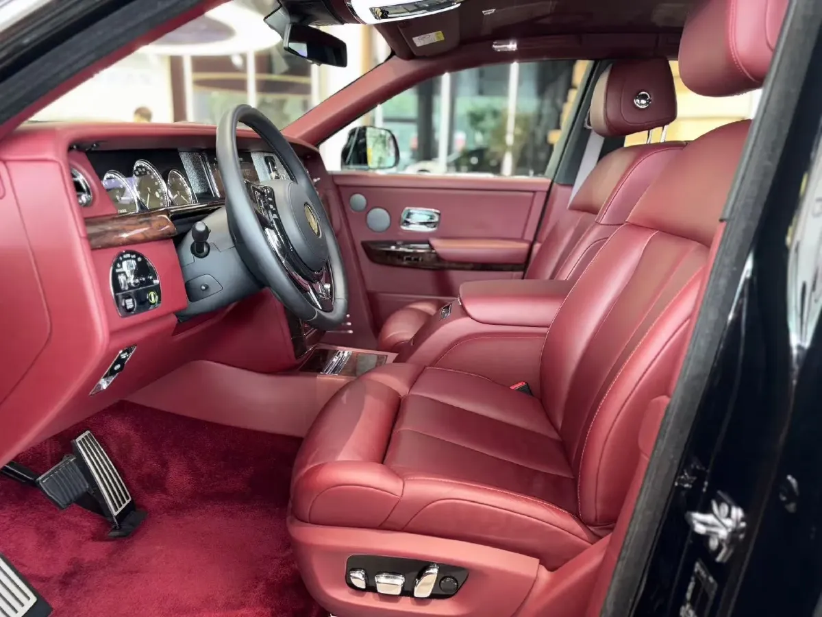 2018 Rolls-Royce Phantom 6.7T 571HP V12 8AT,autocango,china used car exporter,china ev exporter,chinese used car exporter,chinese used ev exporter