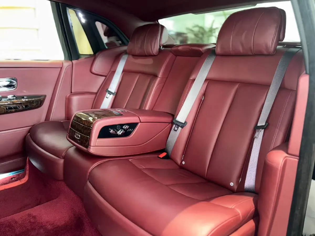 2018 Rolls-Royce Phantom 6.7T 571HP V12 8AT,autocango,china used car exporter,china ev exporter,chinese used car exporter,chinese used ev exporter