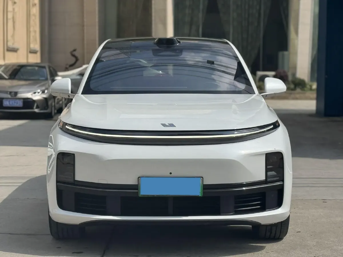 2023 Li L7 Range Extended 154HP REEV 40.9KWH,autocango,china used car exporter,china ev exporter,chinese used car exporter,chinese used ev exporter