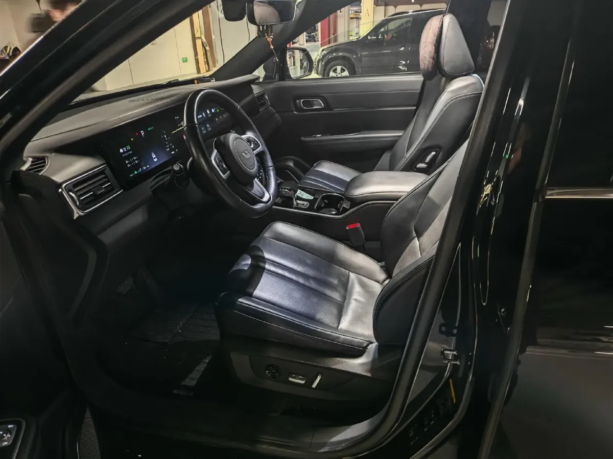 2020 Li ONE Range Extended 131HP REEV 40.5KWH,autocango,china used car exporter,china ev exporter,chinese used car exporter,chinese used ev exporter