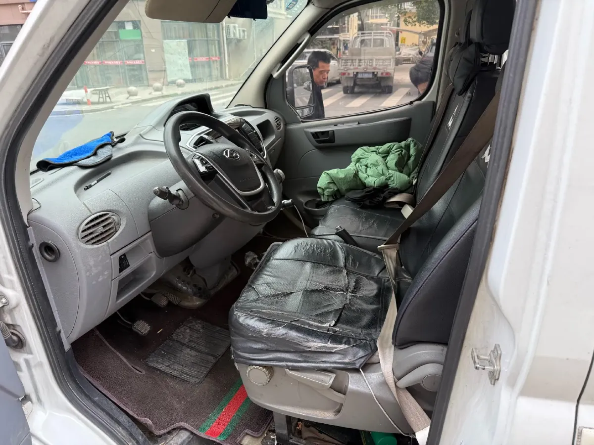 2019 MAXUS XinTu V80 2.0T 139HP L4 6MT,autocango,china used car exporter,china ev exporter,chinese used car exporter,chinese used ev exporter