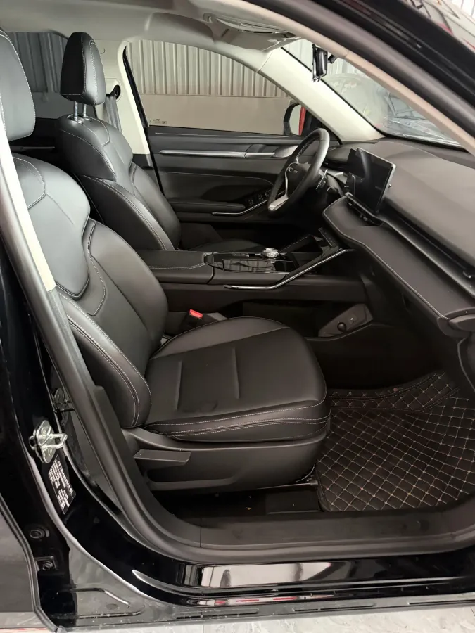 2024 Haval H6 1.5T 184HP L4 7DCT,autocango,china used car exporter,china ev exporter,chinese used car exporter,chinese used ev exporter