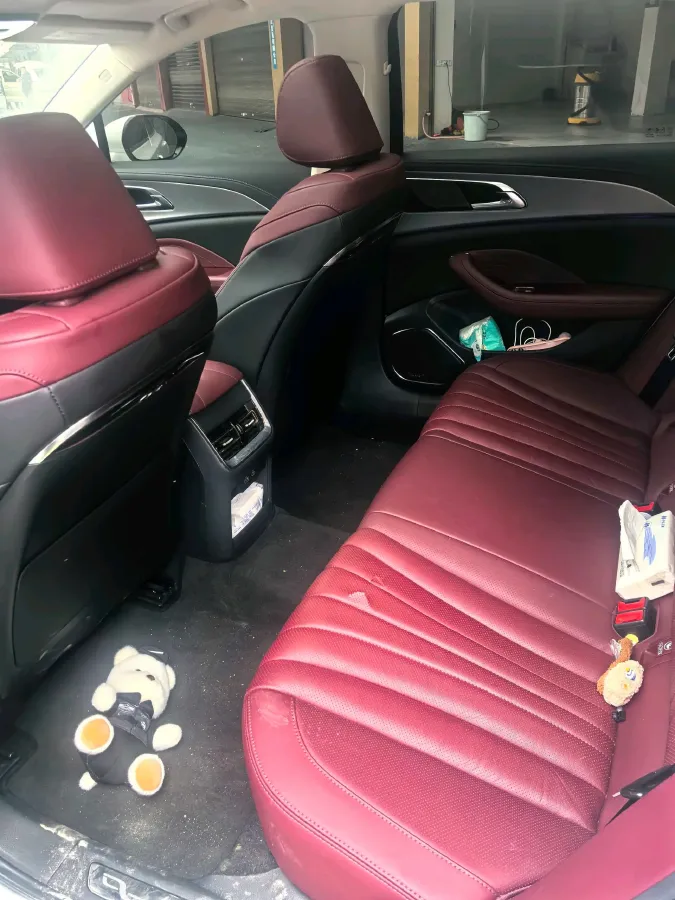 2023 HongQi H5 2.0T 224HP L4 8AT,autocango,china used car exporter,china ev exporter,chinese used car exporter,chinese used ev exporter