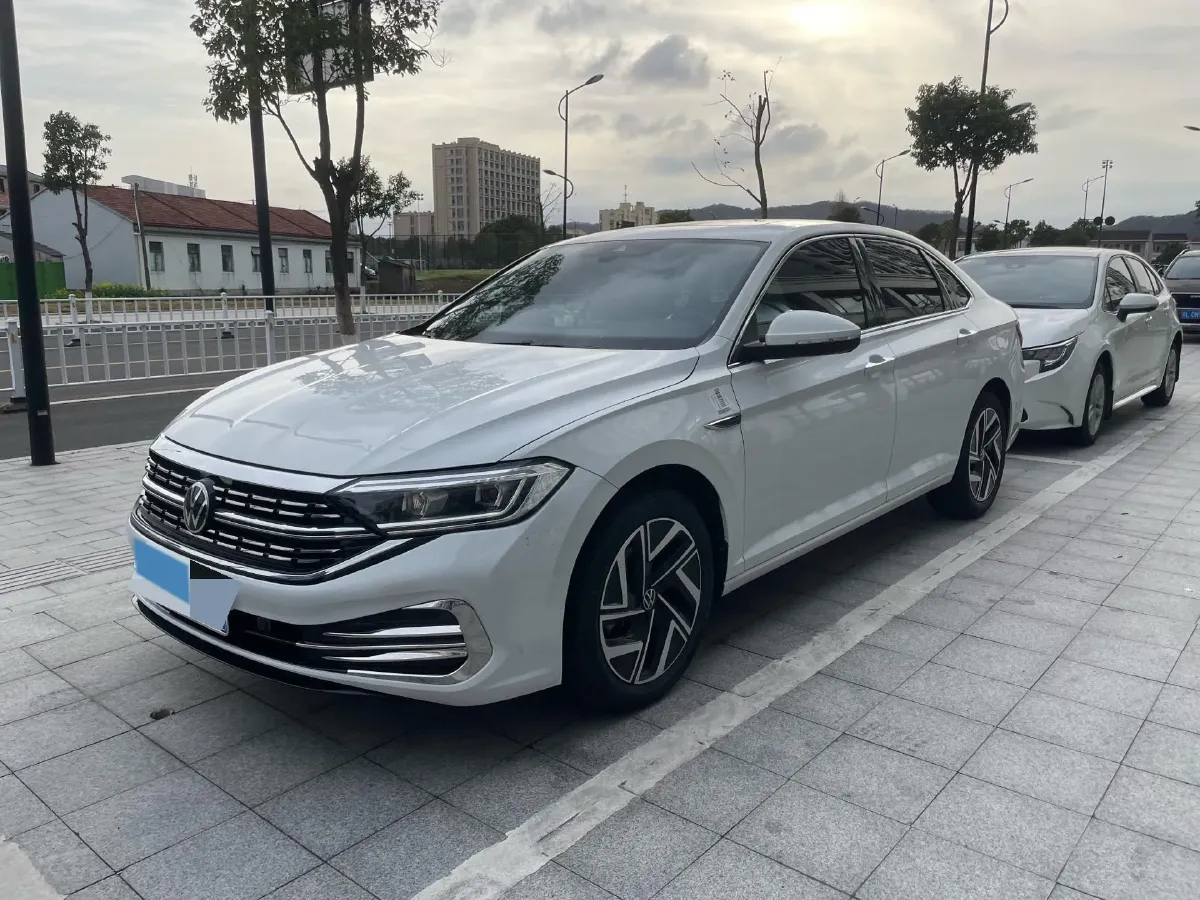 2023 Volkswagen Sagitar 1.5T 160HP L4 7DCT,autocango,china used car exporter,china ev exporter,chinese used car exporter,chinese used ev exporter