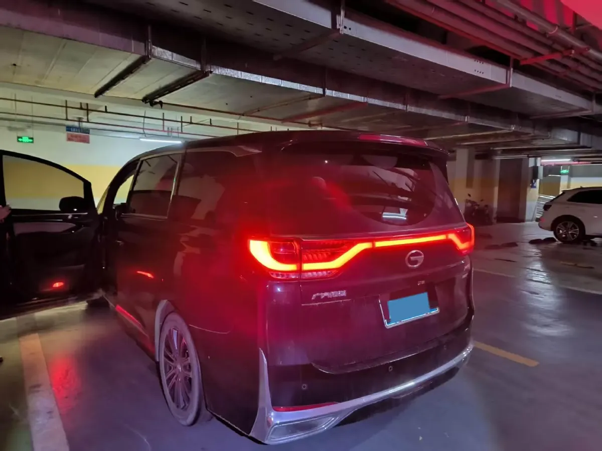 2021 GAC Trumpchi M8 2.0T 252HP L4 8AT,autocango,china used car exporter,china ev exporter,chinese used car exporter,chinese used ev exporter