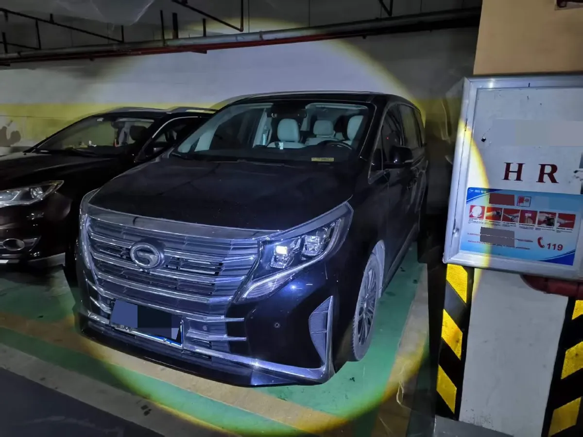 2021 GAC Trumpchi M8 2.0T 252HP L4 8AT,autocango,china used car exporter,china ev exporter,chinese used car exporter,chinese used ev exporter