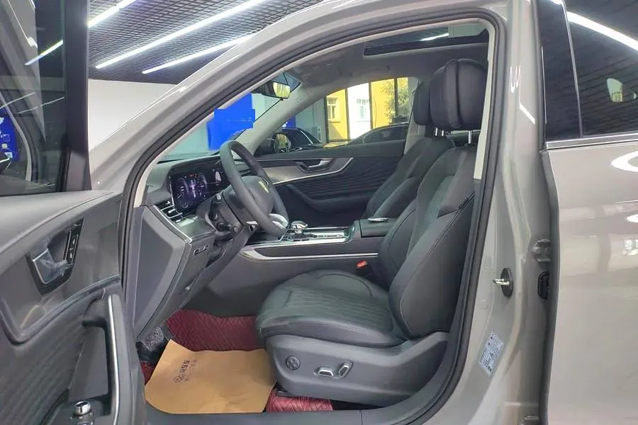 2023 HongQi HS5 2.0T 252HP L4 8AT,autocango,china used car exporter,china ev exporter,chinese used car exporter,chinese used ev exporter