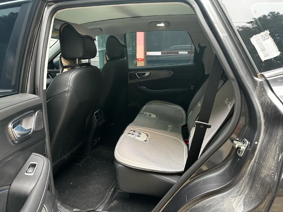 2025 Roewe RX5 1.5T 181HP L4 7DCT,autocango,china used car exporter,china ev exporter,chinese used car exporter,chinese used ev exporter