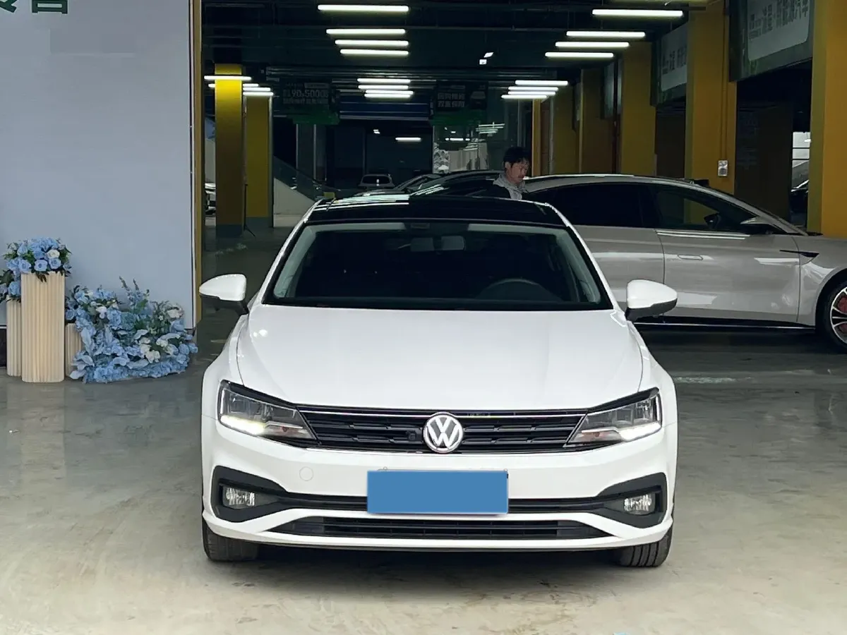 2019 Volkswagen Lamando 1.4T 131HP L4 7DCT,autocango,china used car exporter,china ev exporter,chinese used car exporter,chinese used ev exporter
