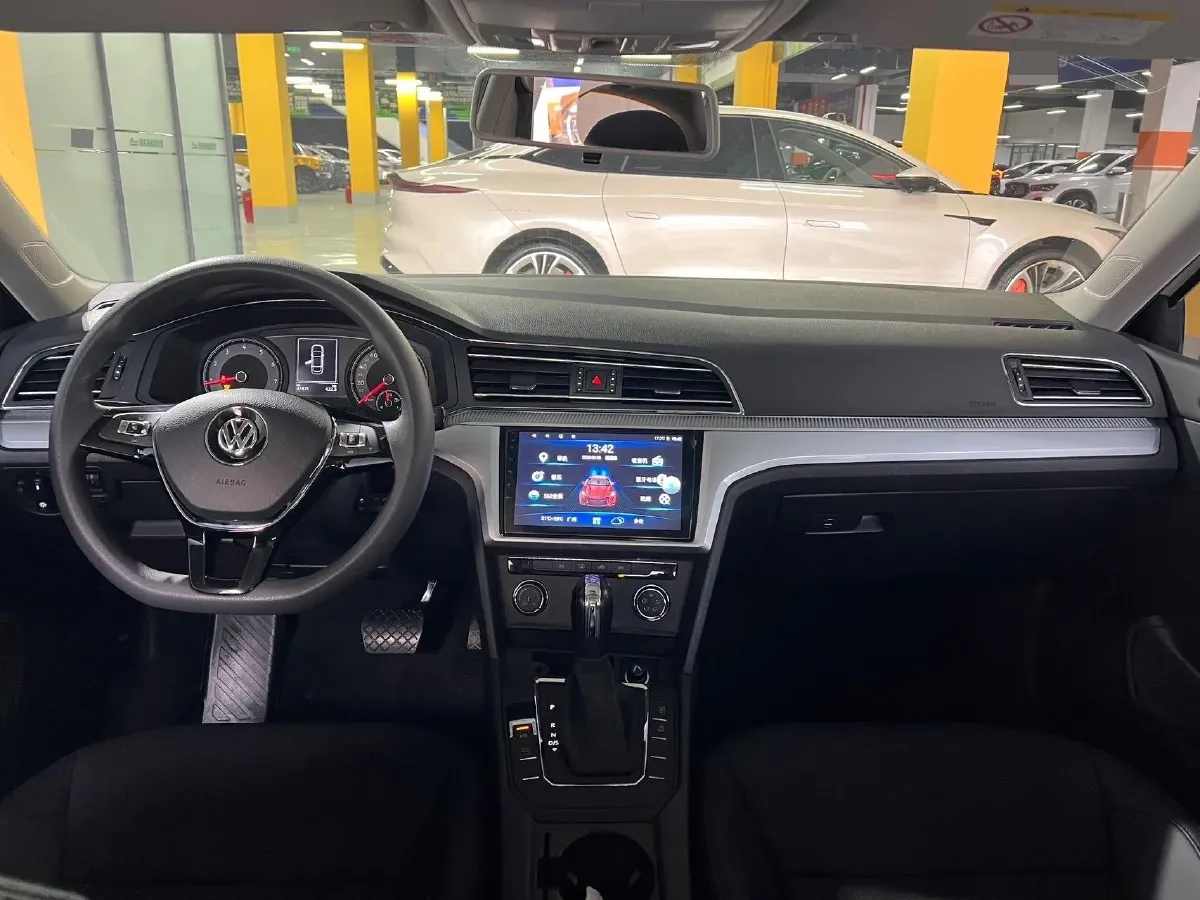 2019 Volkswagen Lamando 1.4T 131HP L4 7DCT,autocango,china used car exporter,china ev exporter,chinese used car exporter,chinese used ev exporter