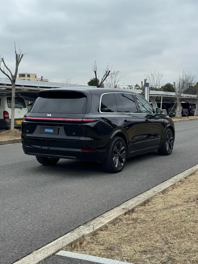 2024 Li L9 Range Extended 154HP REEV 52.3KWH,autocango,china used car exporter,china ev exporter,chinese used car exporter,chinese used ev exporter