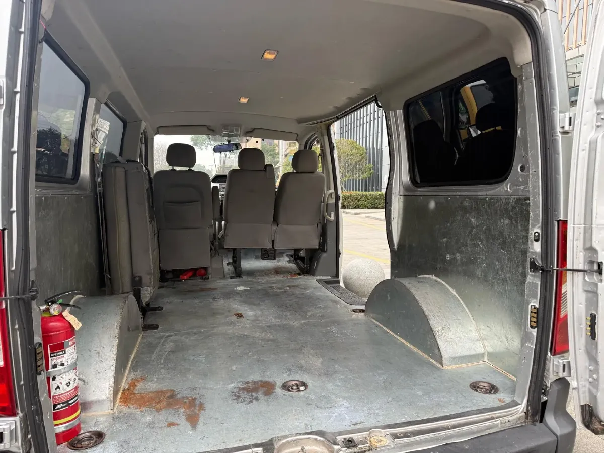 2018 MAXUS XinTu V80 2.5T 136HP L4 6MT,autocango,china used car exporter,china ev exporter,chinese used car exporter,chinese used ev exporter