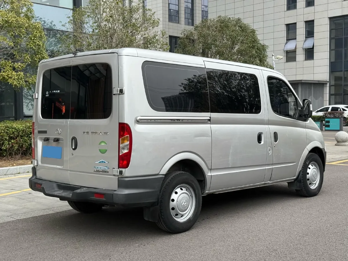 2018 MAXUS XinTu V80 2.5T 136HP L4 6MT,autocango,china used car exporter,china ev exporter,chinese used car exporter,chinese used ev exporter